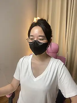 Snapshot of miuu6868 chatting on May 24, 2026, 2:00 pm miuu6868 online show from May 24, 2026, 2:00 pm