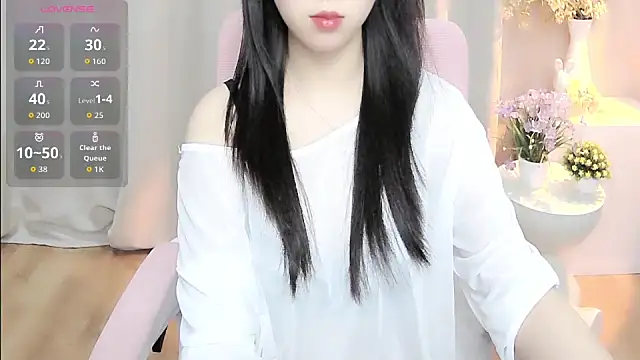 Snapshot of shynana chatting on June 18, 2026, 9:14 am shynana online show from June 18, 2026, 9:14 am