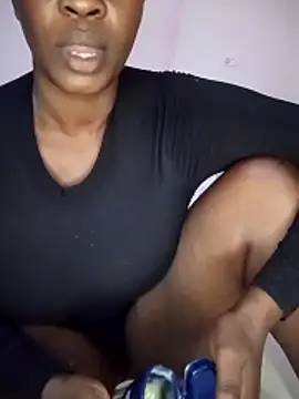 Snapshot of curvyperry chatting on June 13, 2026, 10:57 am curvyperry online show from June 13, 2026, 10:57 am