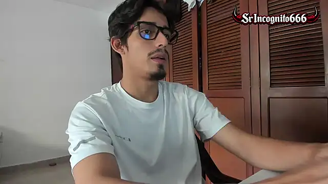 Snapshot of SrIncognito666 chatting on July 4, 2026, 12:22 pm SrIncognito666 online show from July 4, 2026, 12:22 pm