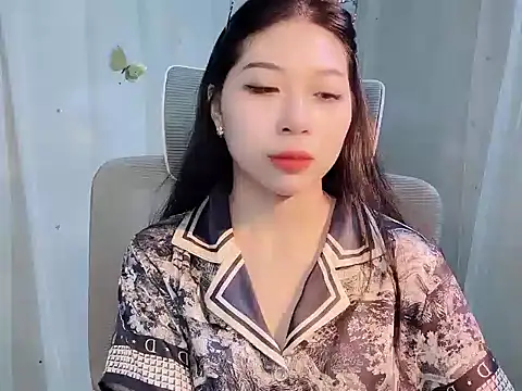 Snapshot of -Naomii_ chatting on June 23, 2026, 12:41 am -Naomii online show from June 23, 2026, 12:41 am
