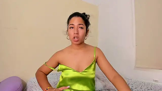 Snapshot of Nadia-Monroe chatting on June 26, 2026, 12:09 pm Nadia-Monroe online show from June 26, 2026, 12:09 pm