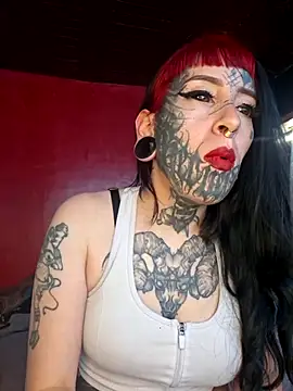 Snapshot of Venom-Luna chatting on July 7, 2026, 5:39 pm Venom-Luna online show from July 7, 2026, 5:39 pm