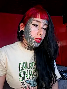 Snapshot of Venom-Luna chatting on July 15, 2026, 5:07 pm Venom-Luna online show from July 15, 2026, 5:07 pm
