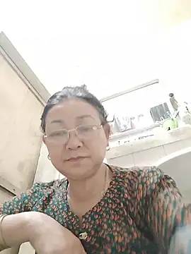 Orio-baby online show from June 18, 2026, 2:23 am