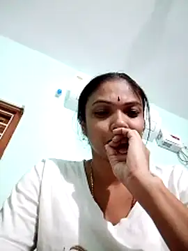 Snapshot of Megha-Telugu22 chatting on May 31, 2026, 2:46 pm Megha-Telugu22 online show from May 31, 2026, 2:46 pm