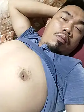 Snapshot of Renatolovearmpits chatting on May 27, 2026, 12:24 pm Renatolovearmpits online show from May 27, 2026, 12:24 pm