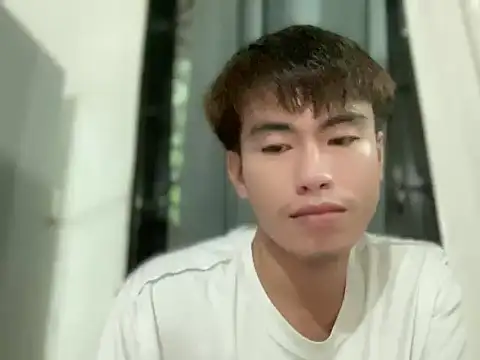 Snapshot of grumpyyy2003 chatting on July 10, 2026, 9:34 am grumpyyy2003 online show from July 10, 2026, 9:34 am