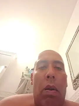 mikey2840 online show from June 25, 2026, 5:12 am