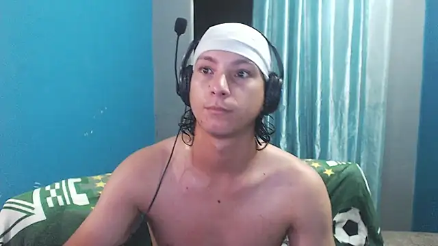 Snapshot of MrKingsaintx chatting on July 21, 2026, 2:03 am MrKingsaintx online show from July 21, 2026, 2:03 am