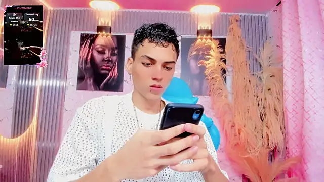 Snapshot of latino_boyy_ chatting on June 7, 2026, 1:54 am latino boyy online show from June 7, 2026, 1:54 am