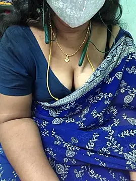 Snapshot of Tamil-kaviya98 chatting on July 16, 2026, 6:47 pm Tamil-kaviya98 online show from July 16, 2026, 6:47 pm