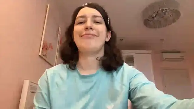 MilkySerenya online show from May 27, 2026, 12:24 pm