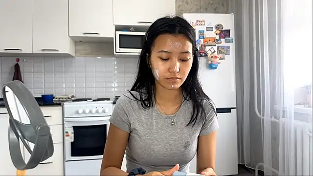 AikoHokonu online show from June 7, 2026, 6:17 am