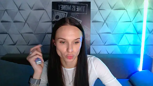 Snapshot of NicoleMerz chatting on May 28, 2026, 6:38 pm NicoleMerz online show from May 28, 2026, 6:38 pm