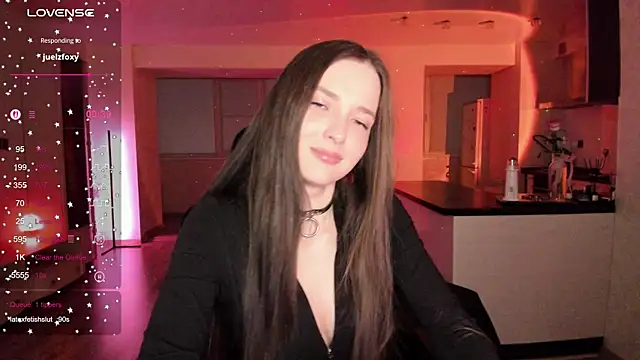 irisskiss online show from June 1, 2026, 7:59 pm