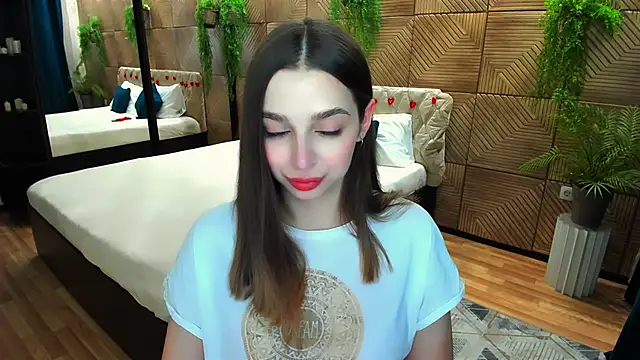 FlirtySpark online show from June 18, 2026, 9:25 am