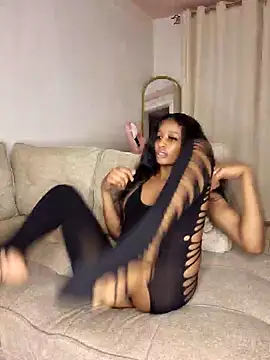 kiki sexxy online show from June 27, 2026, 8:03 pm