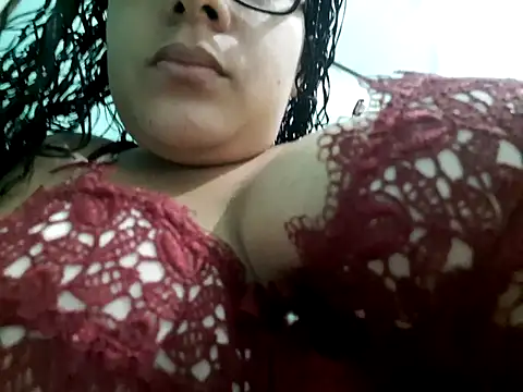 bruninhasurfi online show from August 4, 2026, 2:52 pm