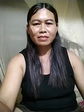 Snapshot of -Hatybi- chatting on July 17, 2026, 8:21 am -Hatybi- online show from July 17, 2026, 8:21 am