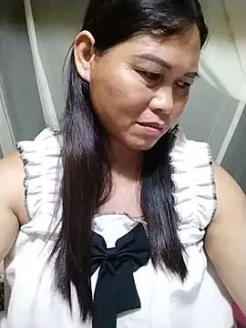Snapshot of -Hatybi- chatting on July 17, 2026, 10:14 pm -Hatybi- online show from July 17, 2026, 10:14 pm