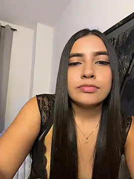Snapshot of HaileyBieber_ chatting on July 23, 2026, 11:35 pm HaileyBieber online show from July 23, 2026, 11:35 pm