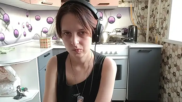 Snapshot of Saranade chatting on July 9, 2026, 3:16 pm Saranade online show from July 9, 2026, 3:16 pm