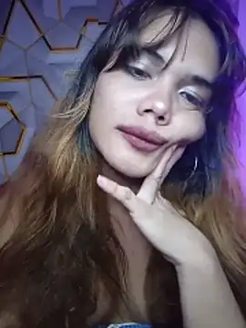 Snapshot of mikhay101 chatting on June 14, 2026, 3:36 pm mikhay101 online show from June 14, 2026, 3:36 pm