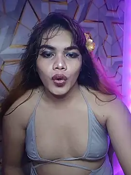 Snapshot of mikhay101 chatting on June 18, 2026, 4:33 pm mikhay101 online show from June 18, 2026, 4:33 pm