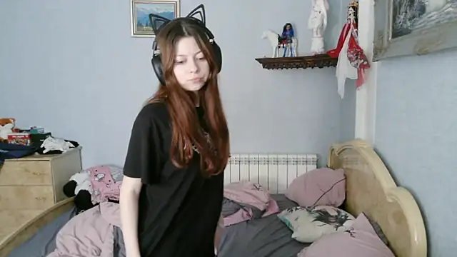 Snapshot of AlessiaViolet chatting on June 11, 2026, 9:40 am AlessiaViolet online show from June 11, 2026, 9:40 am