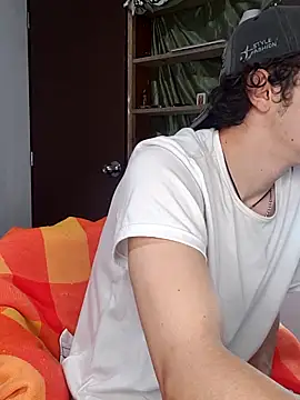 Snapshot of kervs_id chatting on June 3, 2026, 11:32 pm kervs id online show from June 3, 2026, 11:32 pm