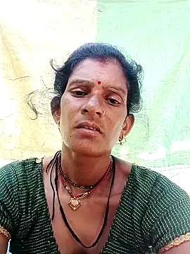 Snapshot of Cut_umang74 chatting on June 7, 2026, 1:43 am Cut umang74 online show from June 7, 2026, 1:43 am