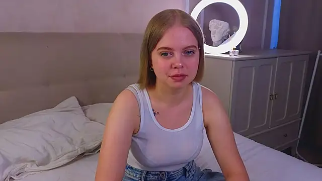 Snapshot of RebeccaCruz chatting on June 7, 2026, 7:34 am RebeccaCruz online show from June 7, 2026, 7:34 am