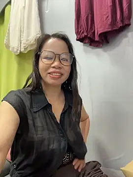 honghong mother online show from June 15, 2026, 3:09 am