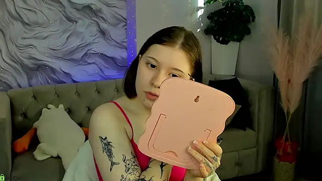 Kylie-Voss online show from June 23, 2026, 3:04 am