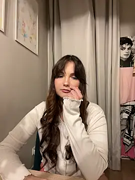 Snapshot of Reilbellll chatting on June 3, 2026, 8:03 pm Reilbellll online show from June 3, 2026, 8:03 pm