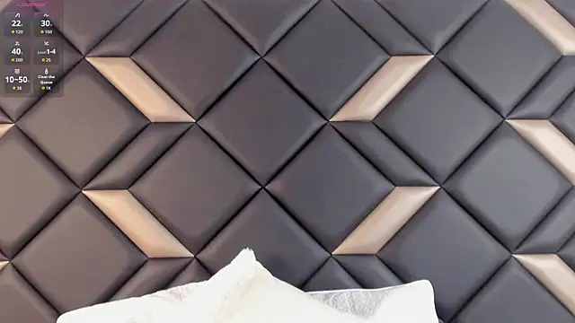 AdrianaHarlow online show from June 9, 2026, 7:14 pm