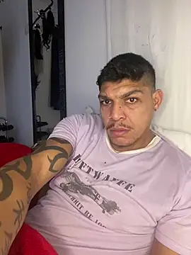Snapshot of Tatuadomoreno23cm chatting on June 3, 2026, 10:51 am Tatuadomoreno23cm online show from June 3, 2026, 10:51 am
