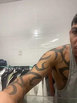 Snapshot of Tatuadomoreno23cm chatting on June 9, 2026, 12:44 am Tatuadomoreno23cm online show from June 9, 2026, 12:44 am