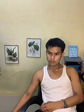 Snapshot of Asianboy_2000 chatting on May 31, 2026, 7:37 am Asianboy 2000 online show from May 31, 2026, 7:37 am