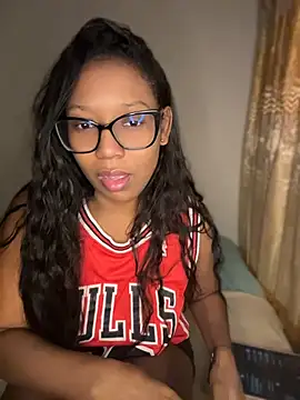 Snapshot of chell_iivy chatting on July 1, 2026, 5:31 am chell iivy online show from July 1, 2026, 5:31 am