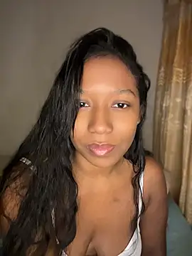 Snapshot of chell_iivy chatting on July 15, 2026, 5:23 am chell iivy online show from July 15, 2026, 5:23 am