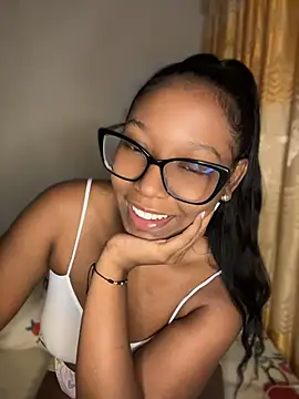 Snapshot of chell_iivy chatting on July 16, 2026, 5:35 am chell iivy online show from July 16, 2026, 5:35 am
