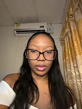 Snapshot of chell_iivy chatting on July 17, 2026, 6:09 am chell iivy online show from July 17, 2026, 6:09 am
