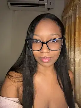 Snapshot of chell_iivy chatting on July 20, 2026, 5:33 am chell iivy online show from July 20, 2026, 5:33 am