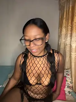 Snapshot of chell_iivy chatting on July 26, 2026, 3:14 am chell iivy online show from July 26, 2026, 3:14 am