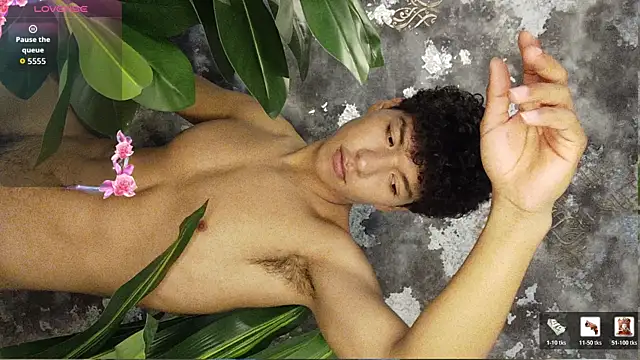 Snapshot of Maximiliano_Young chatting on June 28, 2026, 11:05 am Maximiliano Young online show from June 28, 2026, 11:05 am