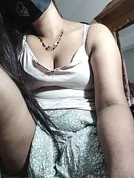 Snapshot of Red_Wine1 chatting on July 7, 2026, 11:58 am Red Wine1 online show from July 7, 2026, 11:58 am
