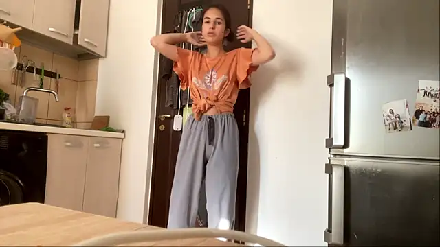 SindyKay online show from July 15, 2026, 5:23 am