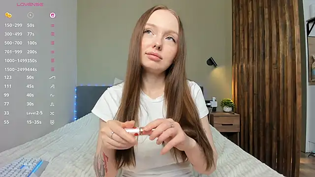 Snapshot of AnitaSchiesser chatting on July 8, 2026, 10:20 am AnitaSchiesser online show from July 8, 2026, 10:20 am